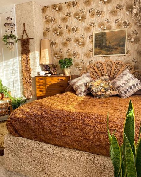 Bedroom Ideas 70s, 70s Bedroom Ideas, 70s Bedroom Aesthetic, 70s Bedroom Decor, 70s Bedroom, 70s Room, 70s Living Room, 70s Interior, Retro Bedrooms