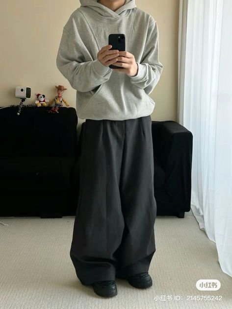 Baggy Sweats Outfit, Sweats Outfit Men, Sweats Outfit, Sweatpants Outfit, Men Street Fashion, Street Fashion Men Streetwear, Guys Clothing Styles, Sweater Layering, Fits Clothes