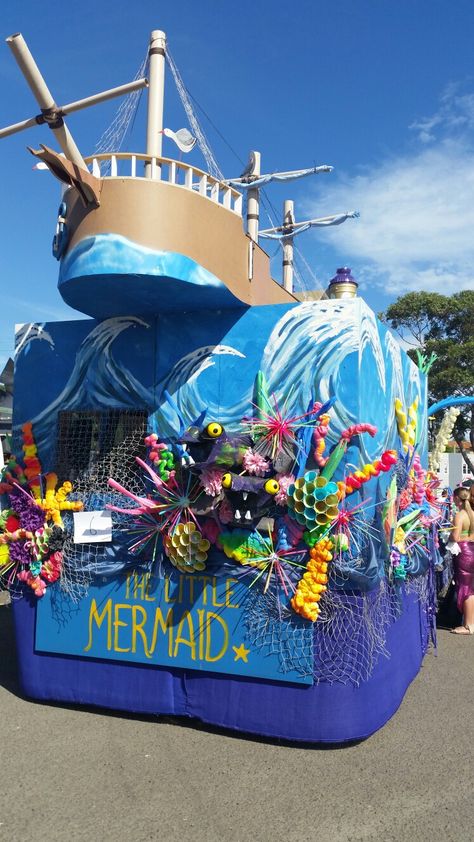 Under The Sea Hoco Float, Little Mermaid Homecoming Float, Under The Sea Parade Float, Under The Sea Float Parade, Disney Homecoming, Hoco Themes, Milk Jug Igloo, Halloween Parade Float, Mermaid Float