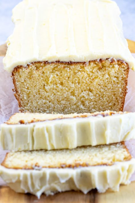 Lemon Icing Recipe, Easy Lemon Cake, Best Coconut Cake Recipe, Italian Lemon Pound Cake, Lemon Cake Easy, Quick Cake, Lemon Icing, Cakes Slices, Tart Dessert