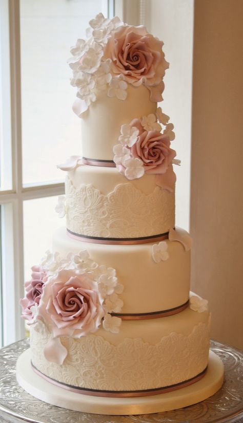 Gorgeous Lace Wedding Cake ~ Cake Design: Cotton and Crumbs Hydrangea Cake, Kek Kahwin, Wedding 101, Wedding Roses, Lace Wedding Cake, Amazing Wedding Cakes, Gorgeous Wedding Cake, Elegant Wedding Cakes, Wedding Cake Inspiration