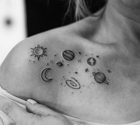 Mini Mall Tattoo, Stars And Planets Tattoo, Universe Tattoo Spiritual, Simple Tattoos For Women, Universe Tattoo, Planet Tattoos, Galaxy Tattoo, Tattoo Hand, Spine Tattoos For Women