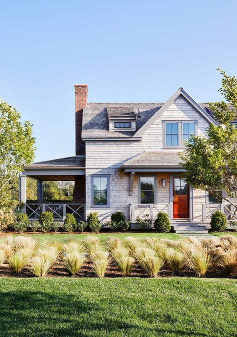 How A Former Architect Review Board Member Builds a New Residence on Nantucket - Ocean Home magazine Shingle Style Architecture, Nantucket House, Nantucket Style Homes, Architectural Review, Nantucket Home, Ocean Home, Cape Cod Style House, Nantucket Style, Review Board