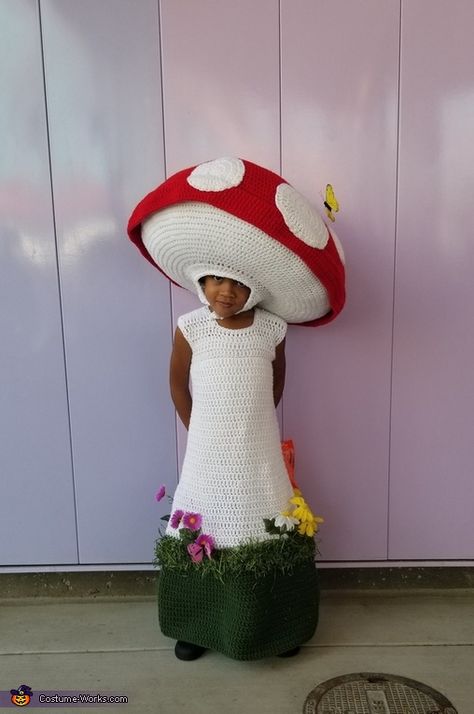 Mario Mushroom Costume, Mushroom Halloween, Homemade Costumes For Kids, 2017 Halloween Costumes, Halloween Costume Patterns, Gnome Costume, Mushroom Costume, Trio Halloween Costumes, Homemade Costume