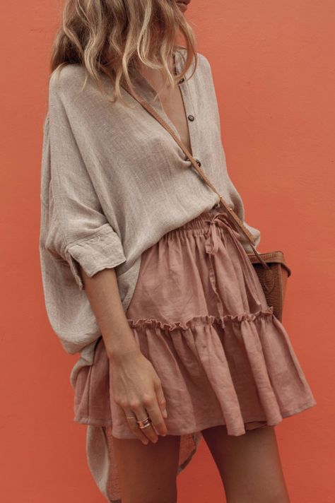 Muslin Skirt, Linen Summer Outfits, Not In The Mood, Trendy Fashion Tops, Ruffled Skirt, Loose Shirts, In The Mood, Skirt Design, Linen Dresses