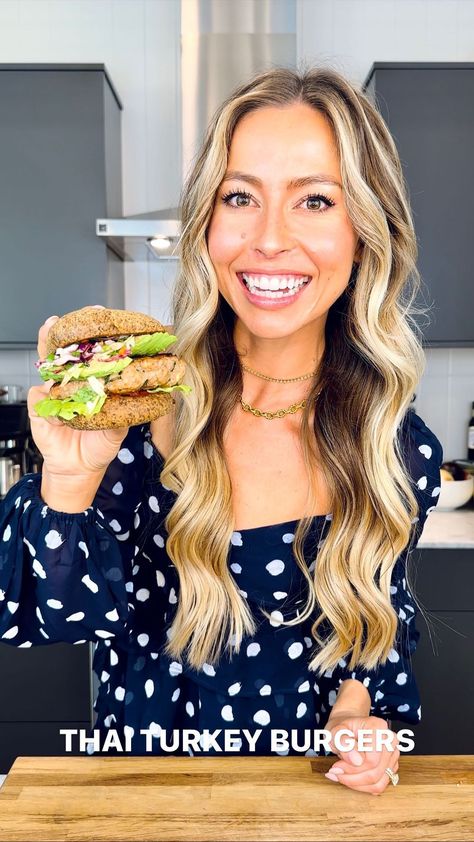 Olivia Adriance ♡ on Instagram: “THAI TURKEY BURGERS WITH CRUNCHY SLAW AND SPICY KETCHUP (GF/DF)✨ One of my first jobs the summer after my freshman year of college was at…” Thai Turkey Burgers, Df Meals, Spicy Ketchup, Freshman Year Of College, Instagram Recipes, Thai Basil, Turkey Burger, Thai Restaurant, Turkey Burgers