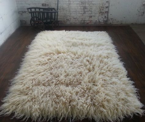 Aurora Bedroom, Vermont House, Flokati Rug, Ceramic Floor, Perfect Rug, White Area Rug, Pet Bed, Sustainable Living, Natural Wool