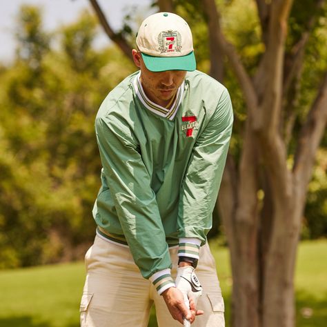 Retro 7-Eleven® Golf Windbreaker - XXXL- #7Eleven #Golf #Retro #Windbreaker #XXXL Check more at https://howcandothis.com/manstyle/retro-7-eleven-golf-windbreaker-xxxl/ Golf Halloween, Golf Fashion Men, Retro Windbreaker, Retro 7, Golf Brands, Vintage Golf, 7 Eleven, Online Closet, Golf Wear