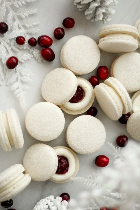 White Chocolate Cranberry Macarons Cranberry Macarons, Cookie Platters, White Food Coloring, Christmas Macarons, Macaron Filling, Chocolate Cranberry, Peppermint Hot Cocoa, Cocoa Cake, Macaron Flavors