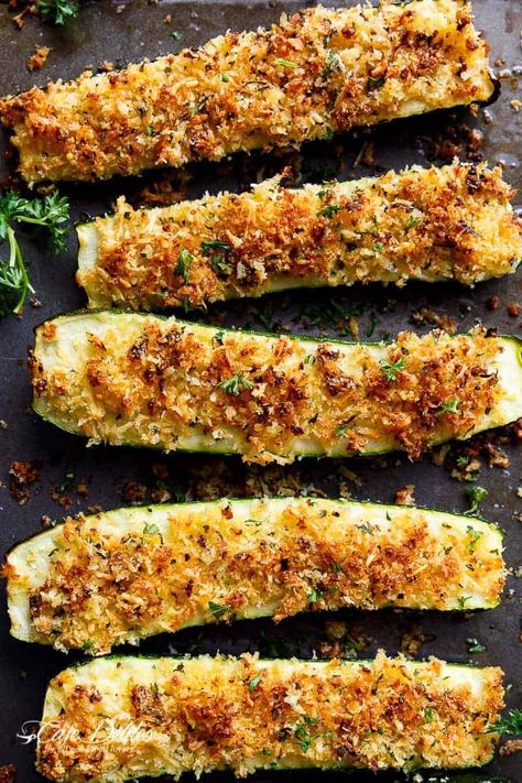 Parmesan Crusted Zucchini, Zucchini Recipes Baked, Zucchini Boat Recipes, Zucchini Stuffed, Zucchini Recipe, Bake Zucchini, Stuffed Zucchini, Parmesan Zucchini, Low Carb Zucchini