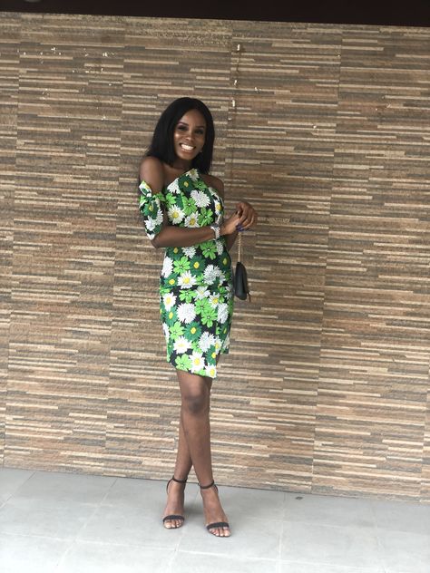 Used 3yards to get this beautiful piece Ankara Short, Ankara Short Gown Styles, Ankara Gown, Gown Styles, Short Gowns, Classy Women, Ankara, Quick Saves