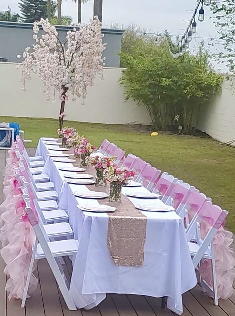 Table Setting For Baby Shower Girl, Long Table Baby Shower, Baby Shower Long Table Set Up, Baby Shower Guest Table Set Up, Girl Baby Shower Table Decor, Baby Shower Table Set Up, Baby Shower Lunch, Coquette Theme