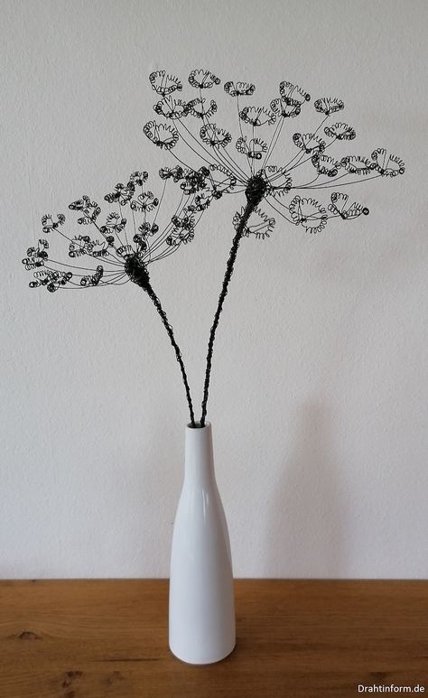 Hogweed/wire Hogweed/wire Flower/decorative Object/wire Art/boho Style/large Vases/wire Object/wire Flower/bear Claw/sustainable - Etsy UK Coat Wall, Copper Wire Crafts, Flower Bear, Copper Wire Art, Hanger Coat, Wire Art Sculpture, Art Wire, Bear Claw, Coat Stand