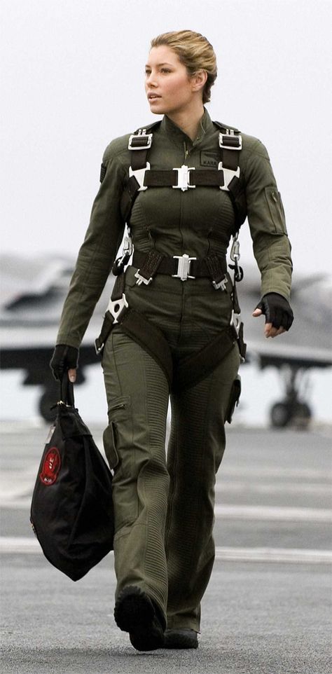 Female Aviator Aesthetic, Pilot Jacket Outfit Woman, Aviation Outfit Women, Airshow Outfit Women, Old Pilot Uniform, Female Marines Uniform, Vintage Pilot Outfit, Air Force Women Uniform, Pilot Outfit Women