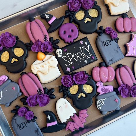 Creative Pastries, Spooky Halloween Cookies, Halloween Cookie Ideas, Fall Decorated Cookies, Galletas Halloween, Halloween Sugar Cookies Decorated, Halloween Cookies Decorated, Pop Ideas, Halloween Sugar Cookies