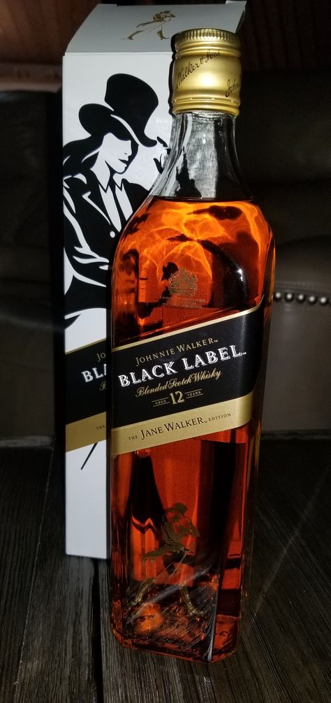 Black Label Snap, Daru Bottle Drinks Video, Whiskey Snapchat, Royal Stag Whisky Snapchat Story, Magic Moments Vodka Bottle Snapchat, Indian Alcohol Snapchat, Daaru Party Pic, Alcoholic Drinks Pictures, Saraswati Photo