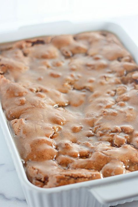 Apple Dapple Cake - JCP Eats Apple Cake With Box Cake, Apple Dapple Cake, Apple Desert, Apple Dapple, Apple Cake Recipe Easy, Apple Dessert Recipes Easy, Coconut Loaf, Breakfast Cookie, Apple Coffee Cakes