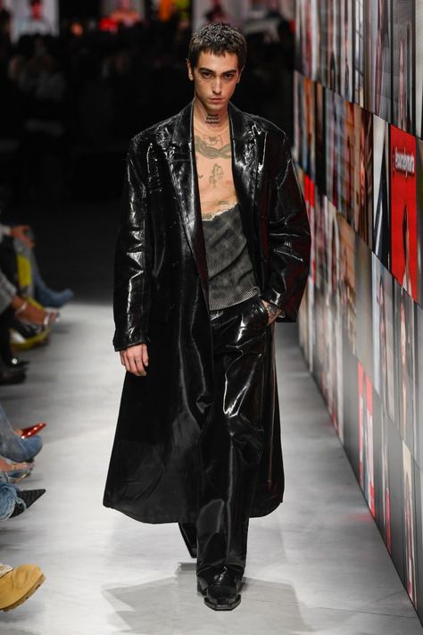 Diesel Fall 2024 Ready-to-Wear Runway, Fashion Show & Collection Review [PHOTOS] Glenn Martens, Leather Fashion Men, High Fashion Men, Mens Fashion Editorial, Runway Outfits, Men Fashion Show, Outfit Plan, Show Collection, Fashion Portfolio