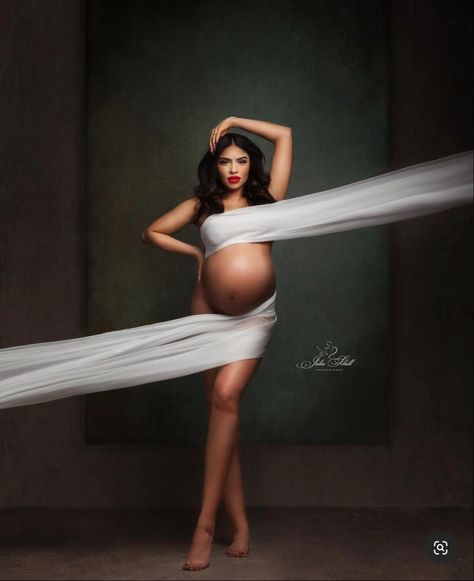 Studio Maternity Shoot, Maternity Picture Outfits, Baby Bump Photoshoot, Maternity Studio Photoshoot, Studio Maternity Photos, Maternity Photography Poses Outdoors, Pregnancy Belly Photos, Maternity Photography Poses Couple, Maternity Photography Studio