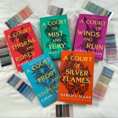 Acotar Book Set, Sarah Maas Books, Ya Books Aesthetic, Acotar Bookstagram, Acotar Books, Joululahjat Diy, Romantasy Book, Book Bookshelf, Feyre Rhysand