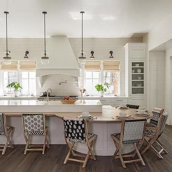 Charleston Beach House, Kitchen Island Shapes, Round Kitchen Island, Beach Style Kitchen, Round Kitchen, White Backsplash, Interior Remodel, Transitional Kitchen, Eat In Kitchen