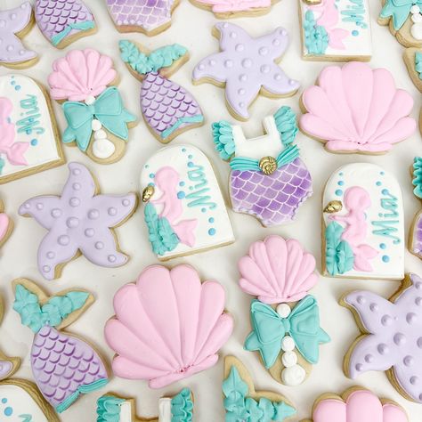 Mermaid Theme Cookies Decorated, Under The Sea Cookies 1st Birthday, Mermaid Baby Shower Cookies, Starfish Cookies, Mermaid Baby Shower Theme, Mermaid Cookies, Mermaid Theme Birthday Party, Sea Baby Shower, Kids Themed Birthday Parties