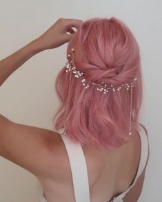 Pink Hair Wedding, Pink Short Hair, Baby Pink Hair, Light Pink Hair, Pink Hair Dye, Creative Hair Color, Pastel Pink Hair, Hair Half Up, Hair Color Pink