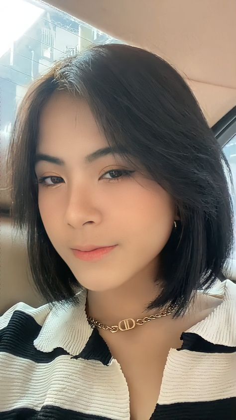 Haircut V, Korean Short Hair, Chin Length, Chin Length Hair, Asian Short Hair, Hair Inspiration Short, Shot Hair Styles, Short Straight Hair, Haircuts For Medium Hair