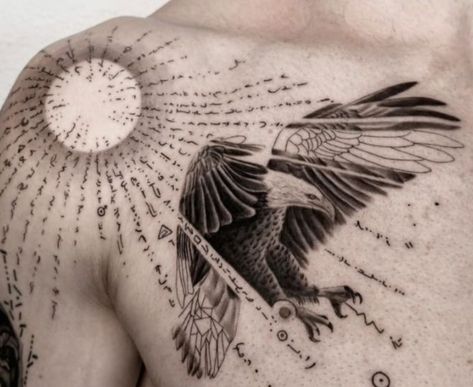 Tattoo Chest And Shoulder, Eagle Shoulder Tattoo, Geometric Tattoo Leg, Small Eagle Tattoo, Tato Geometris, Geometric Tattoo Sleeve Designs, Front Shoulder Tattoos, Mangas Tattoo, Cool Shoulder Tattoos