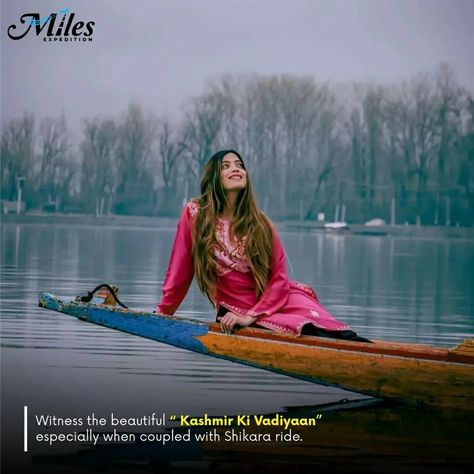 Pics In Kashmir, Kashmir Summer Outfits, Outfits For Kashmir Trip In Summer, Captions For Kashmir Pics, Photoshoot In Kashmir, Kashmir Outfit Ideas In Summer, Kashmir Picture Ideas, Shikara Boat Kashmir Poses, Saree In Snow