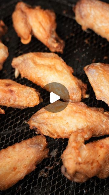 Airfryer Chicken Wings, Homemade Chicken Wings, Cj Eats, Airfryer Chicken, Crispy Air Fryer Chicken, Air Fryer Wings, Crispy Chicken Wings, Air Fryer Chicken Wings, Homemade Ranch