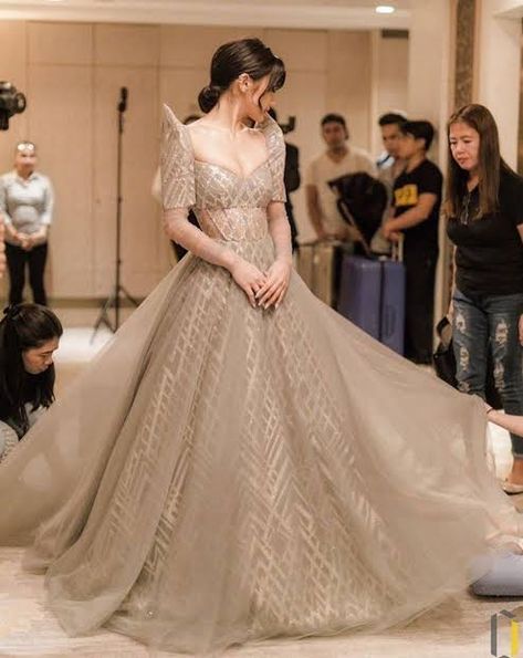 Modern Maria Clara Gown, Maria Clara Wedding Gown, Filipiñana Wedding Gown Modern, Filipiana Dress Modern, Debutante Dresses Filipino, Filipina Wedding Dress, Filipino Wedding Dress, Filipino Dresses, Filipino Traditional Clothing