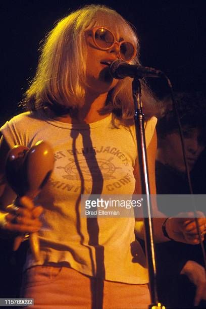 Debbie Harry of Blondie performs at the Whisky a Go Go circa 1978 in Los Angeles California Blondie Concert, Photos From The 70s, Debby Harry, Whiskey A Go Go, Blondie Poster, Clem Burke, Deborah Harry Blondie, Chris Stein, Whisky A Go Go