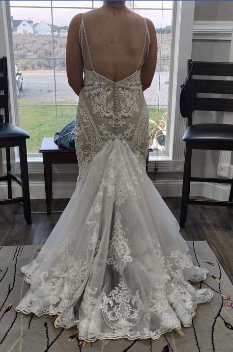 Dress Bustle, Wedding Dress Types, Wedding Dress Bustle, Fantasy Wedding, Dress Shopping, Lace Wedding Dress, Wedding Looks, Types Of Dresses, Future Wedding