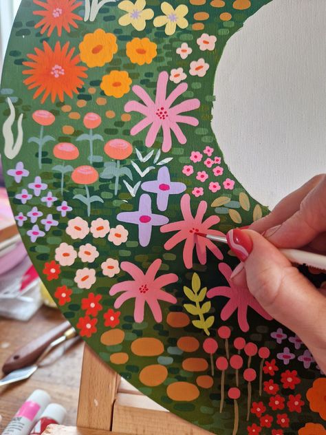 Something I've been working on 🌸 My latest work-in-progress captures a meditative journey through tiny, colorful flowers on a circular canvas. Each stroke was a tiny therapy for me honestly! Want to see how it all comes together? Follow me on Instagram @tinkoutsidethebox to explore more colourful abstract and contemporary artworks that soothe the soul. Click through the link to follow my journey. Acrylic Painting Doodles, Tiny Painted Flowers, Abstract Colourful Art, Flowers In Circle, Gouache Abstract, Acrylic Art Paintings, Togetherness Design, Circular Canvas Painting, Flower Art Design