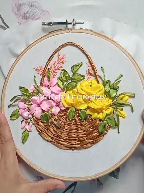 Ribbon Basket, Flowers In Basket, Flowers In A Basket, Silk Ribbon Embroidery Tutorial, Design Of Flowers, Embroidery Simple, Sulaman Pita, Silk Ribbon Embroidery Patterns, Cross Stitch Pattern Maker