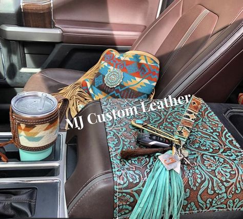 Western Car Interior Ideas, Country Girl Truck, Truck Interior Accessories, Truck Accesories, Western Car, Cool Truck Accessories, Country Trucks, Future Trucks, Cowgirl Accessories