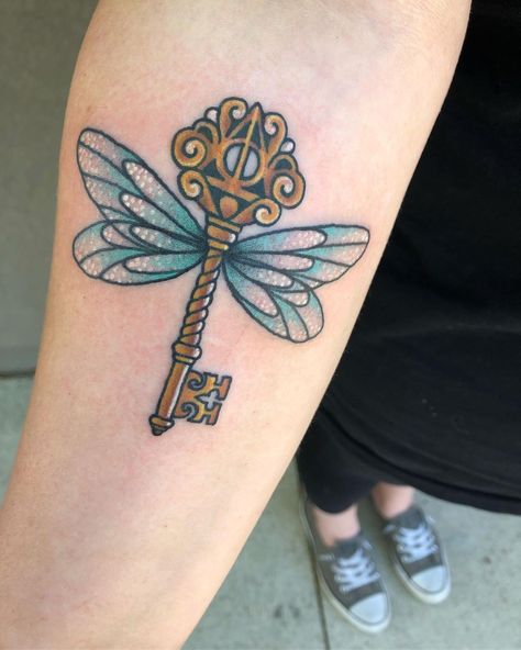 Ginny Neumann on Instagram: “Flying key for Leslie! Thank you!⚡️ . Last tattoo at Red Anchor Tattoo Co. It was a very bitter sweet day for me but I’m moving on to my…” Flying Key Tattoo, Key Tattoo Designs, Garter Tattoo, Key Tattoos, Key Tattoo, Watercolor Tattoo Flower, Bow Tattoo, Sugar Skull Tattoos, Anchor Tattoo