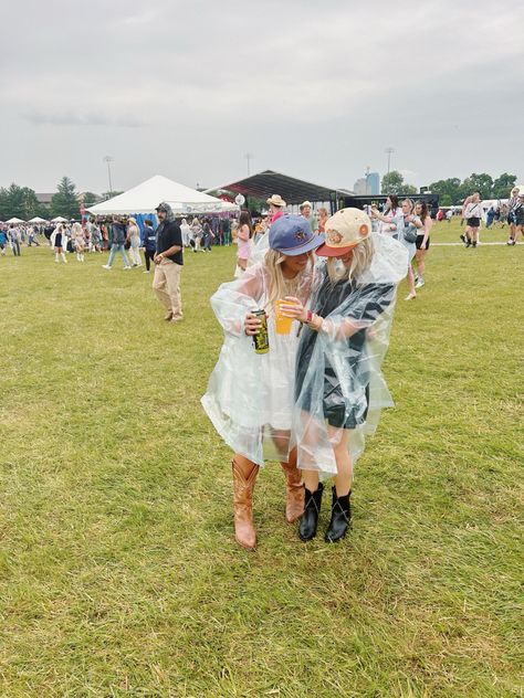 Music festival outfits railbird outfit country music Boom Town, Outfit Country, Town Outfits, Rain Outfit, Country Music Festival, Music Festival Outfits, Country Concerts, Country Concert, Festival Outfits