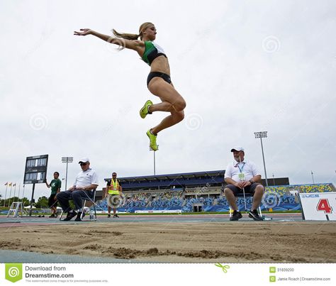 Track Workout Training, Jumping Poses, Heptathlon, Track Pictures, Athletic Aesthetic, Triple Jump, New Brunswick Canada, People Poses, Long Jump