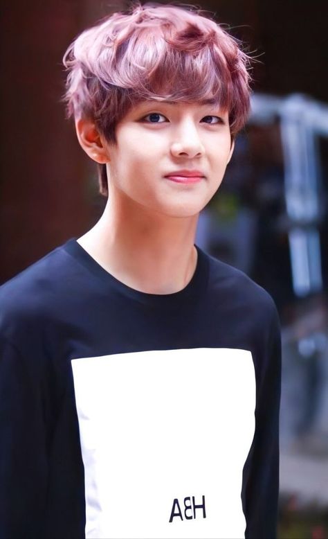 Kim Taehyung Cute, V Smile, V Kim Taehyung, Bts V Photos, Bts Birthdays, V Video, V Cute, Taehyung Photoshoot, Bts Girl