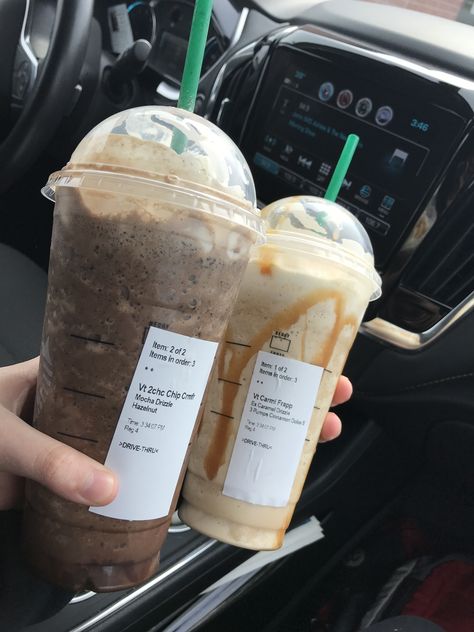 Starbucks Caramel Hazelnut, Starbucks Drinks Chocolate, Dunkin Drinks, Drinks Chocolate, Caramel Hazelnut, Starbucks Ideas, Caramel Drinks, Starbucks Chocolate, Cinnamon Drink