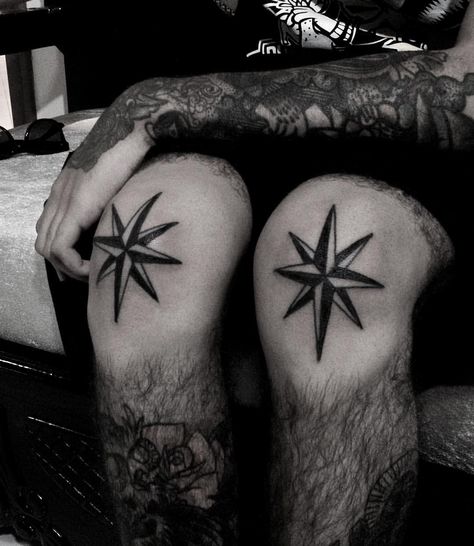 André Albuquerque — C l a s s i c criminal!!! Feito no Built to... Star Knee Tattoo, On Knee Tattoo, The Star Tattoo, Tattoo Symbolism, Star Tattoo, Knee Tattoo, The Star, Design Ideas, Tattoos