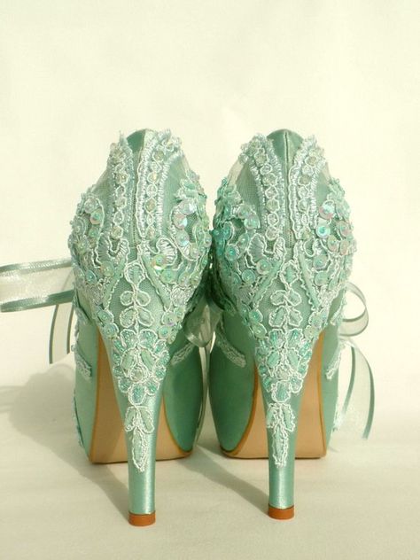 KUKLAfashiondesign Etsy Quinceanera Heels, Bridal Shoes Green, Green Shoes Women, Quinceanera Shoes, Lace Wedding Shoes, Wedding Shoes Platform, Fiesta Bridal Shower, Green Wedding Dresses, Eucalyptus Green