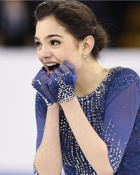 Lia Core, Figure Skating Aesthetic, Gym Leotards, Skating Aesthetic, Russian Figure Skater, Evgenia Medvedeva, 19 November, History Videos, Gold Medalist