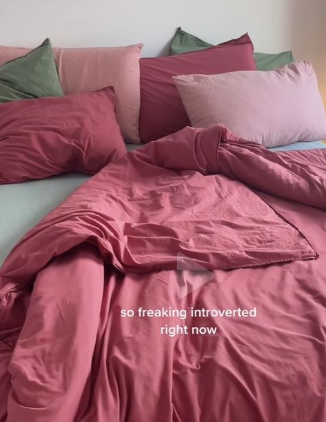 Raspberry Room Decor, Pink Bedspread Aesthetic, Muave Duvet Cover, Raspberry Colored Bedding, Pink Sheets Bedding Bedroom Ideas, Rose Colored Bedding, Dark Pink Comforter, Dusty Pink Comforter, Bedsheet Ideas Color Schemes