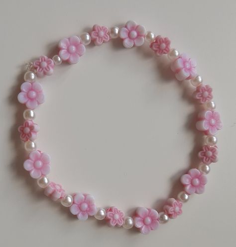 Cute Pink Pearl Bracelet, Pulseras Coquette, Coquette Handmade Jewelry, Coquette Jewelry Beads, Pink Beaded Kawaii Bracelets, Minimalist Accessories Jewellery, Handmade Pink Kawaii Charm Bracelet, Diy Kandi Bracelets, Preppy Bracelets