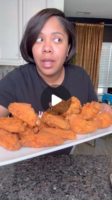 10.00 Meals Dinners, Fried Chicken Wings With Sauce, Spaghetti And Fried Chicken, How To Make Crispy Fried Chicken, What Goes Good With Fried Chicken, How To Make Wingstop Wings, Chicken Wings Deep Fried Recipes, Fried Party Wings Crispy Chicken, Fried Chicken Party Ideas