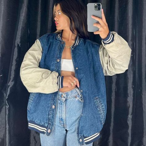 Disney Varsity Jacket Outfit, Denim Varsity Jacket Outfit, Denim Varsity Jacket, Outfit Recreation, Varsity Jacket Outfit, Bday List, Fashion Girly, Cute Clothing Stores, Jean Jacket Outfits