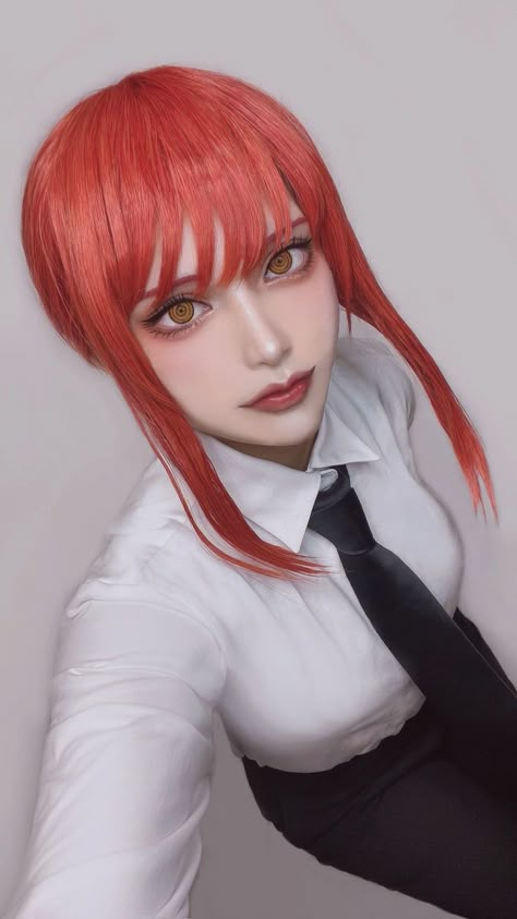 Makima Icons, Chainsaw Man Cosplay, Makima Cosplay, Teen Cosplay, Makima Csm, Women In Tie, Anime Cosplay Makeup, Man Cosplay, Font Combinations